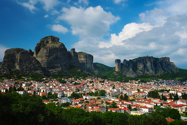 포토 JPG 해외이미지 유럽 자연 산 파노라마 풍경 사람없음 관광지 여행객 마을 암석 도시 그리스 암초 타운 메테오라 해외202309 해외포토 나라 여행 촬영기법 사람 세계문화유산 돌 바위 생태계 파일형식