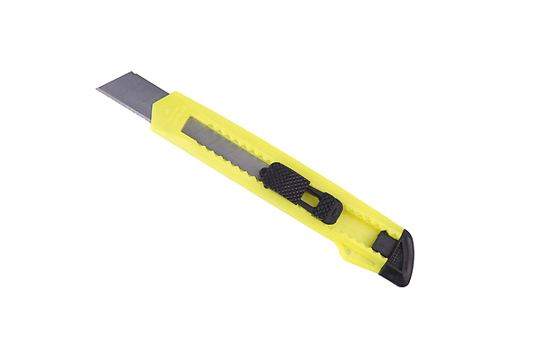 포토 JPG 해외이미지 디자인 종이 컬러 조각 장신구 사람없음 사무실 노란색 금속 사무용품 장비 흰색 기구 도구 공구 칼날 칼 위험 플라스틱 자르기 공예 날카로움 면도기 고립 재주꾼 철강 커터 공급 해외202309 해외포토 컨셉 비즈니스 모션 재질 문구용품 취미 위생용품 파일형식