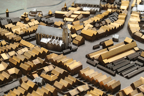 포토 JPG 해외이미지 외관 유럽 종교 문화 여행 백그라운드 건축양식 벽돌 거리 사람없음 건물 도시풍경 성당 교회 여행객 탑 미니어처 도시 홀 중세 역사 시장 작음 메인 정사각형 광택 타운 폴란드 천연기념물 고딕 구시가지 랜드마크 바로크 바실리카 옛날 전국 크라쿠프 해외202309 해외포토 도형 건축물 건축 나라 종교건축 사람 풍경 모형 공간 크기 파일형식