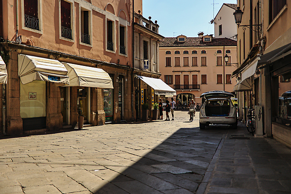 포토 JPG 해외이미지 주간 문화 여행 건축양식 주택 미술 사람없음 빛 태양 조각상 마을 탑 일몰 이탈리아 종 바위 도시 센터 역사 도심 손목시계 정사각형 기념물 종탑 시청 돛대 가리발디 해외202309 해외포토 자연요소 도형 건축물 건축 유럽 시계 장신구 문화예술 건물 조형물 노을 돌_바위 위인 관공서 정치가 파일형식