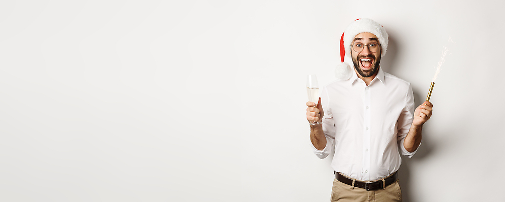 포토 JPG 해외이미지 백인 모델 라이프스타일 남자 행복 감정 유럽 얼굴 백그라운드 크리스마스 겨울 휴가 새해 수염 갈색머리 실내 한명 미소 사람 정장 이벤트 성인 빨간색 쇼핑 뷰티 파티 유행 축하 비즈니스맨 흥분 고립 정중 해외202309 해외포토 서양인 1 헤어스타일 옷 계절 기념일 나라 컬러 컨셉 비즈니스 표정 내부 생활 신체부위 직장인 파일형식