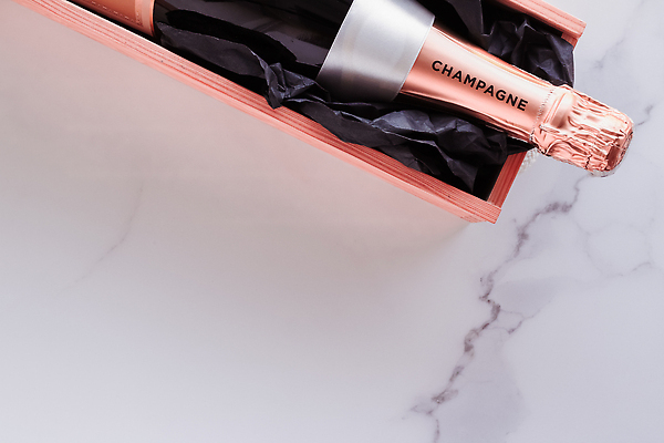 포토 JPG 해외이미지 포장 선물 사람없음 공백 고급 대리석 샴페인병 포장상자 해외202309 해외포토 컨셉 재료 술병 상자 샴페인 파일형식