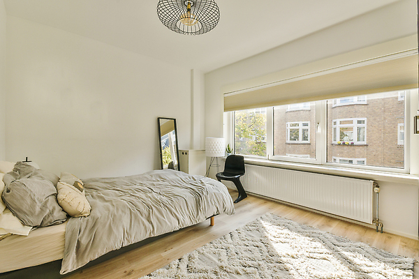 포토 JPG 해외이미지 의자 창문 사람없음 인테리어 햇빛 공간 거울 방 침대 블라인드 커튼 해외202309 해외포토 디자인 가구 태양 파일형식