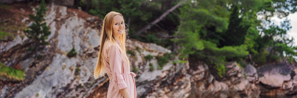 포토 JPG 해외이미지 나무 배너 응시 공원 도로 바다 여행 지도 건축양식 배낭 자연 함께함 한명 풍경 건물 여름 정원 하이킹 가을 가리킴 아기 만 역사 고급 왕 빌라 에메랄드 랜드마크 몬테네그로 부드바 파라다이스 해외202309 해외포토 식물 1 건축물 시선 계절 공공시설 건축 길 컨셉 가방 교통시설 레저 주택 사람 손짓 보석 생태계 파일형식