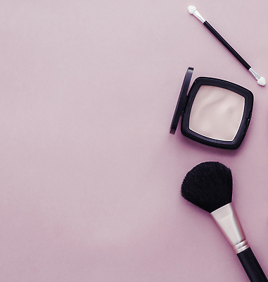 포토 JPG 해외이미지 사람없음 하이앵글 화장품 오브젝트 연보라색 메이크업브러쉬 카피스페이스 해외202309 해외포토 뷰포인트 뷰티 보라색 공백 붓 파일형식