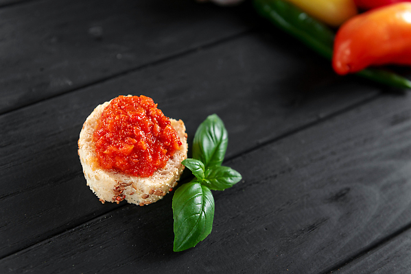 포토 JPG 해외이미지 접시 계절 음식 빵 다이어트 토마토 채소 오렌지 재료 유리 호박 건강 마늘 요리 사람없음 주방 저녁식사 당근 샐러드 흰색 시골 신선 항아리 사발 맛 아침식사 먹기 유기농 반죽 후추 통조림 스쿼시 점심식사 주키니 주키니호박 채식주의자 캐비아 핸드메이드 해외202309 해외포토 식기 웰빙 스포츠 컬러 컨셉 과일 식재료 모션 재질 뿌리채소 구기 식사 도자기 사기그릇 향신료 채식 파일형식