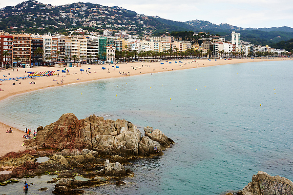 포토 JPG 해외이미지 유럽 여행 오렌지 건축양식 거리 주택 풍경 사람없음 건물 물 강 도시풍경 컬러풀 반사 노란색 성당 교회 도시 중세 역사 스페인 성자 지중해 타운 유대인 구역 랜드마크 스페인어 옛날 해외202309 해외포토 자연요소 건축물 건축 나라 종교 바다 컬러 과일 종교건축 파일형식