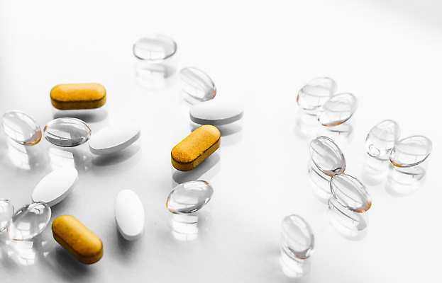 포토 JPG 해외이미지 건강 사람없음 치료 알약 여러개 의료용품 낟알 약국 오브젝트 영양제 해외202309 해외포토 다수 의학 의료기기 약 파일형식