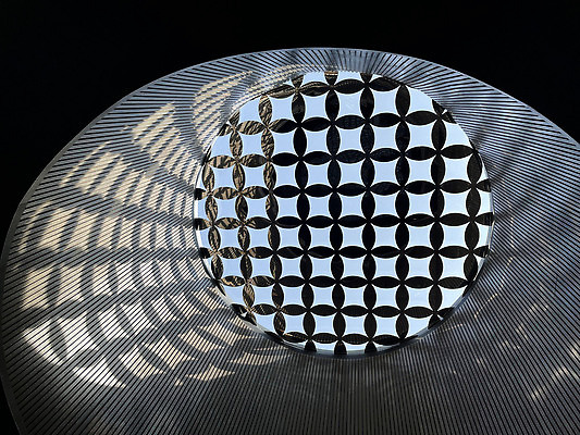 포토 JPG 해외이미지 모양 디자인 꽃 아시아 선 백그라운드 패턴 일러스트 건축양식 창문 벽지 하늘 지붕 추상 미술 사람없음 건물 그래픽 장식 파란색 검은색 직물 도시 인쇄 옥상 천 질감 기하학 철강 반복 해외202309 해외포토 식물 건축물 건축 나라 컬러 무늬 문화예술 파일형식