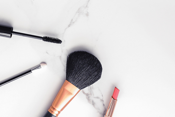 포토 JPG 해외이미지 백그라운드 사람없음 립스틱 고급 마스카라 대리석 메이크업브러쉬 해외202309 해외포토 컨셉 재료 화장품 붓 파일형식