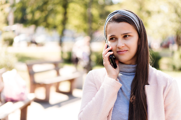 포토 JPG 해외이미지 백인 라이프스타일 여자 딸 행복 어린이 가족 자연 엄마 함께함 사랑 한명 사람 소년 성인 뷰티 일몰 육아 덮개 아기 신생아 잡기 던지기 바이러스 작음 감염 내추럴 돌봄 코로나바이러스 해외202309 해외포토 서양인 1 남자 감정 컨셉 관계 모션 생활 노을 뚜껑 크기 생태계 파일형식