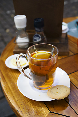포토 JPG 해외이미지 주간 안경 음료 음식 자연 유리 탁자 아침 휴가 휴식 디저트 거리 건강 사람없음 목재 컵 갈색 검은색 봄 카페 머그컵 수확 흰색 시골 신선 뜨거움 투명 닫기 아침식사 찻잔 레몬 허브 상쾌 복고 향기 향 카페테리아 내추럴 단절 해외202309 해외포토 자연요소 나무 식물 식기 잡화 계절 감정 컬러 가구 컨셉 농업 과일 재료 모션 재질 잔 상점 식사 생태계 냄새 파일형식