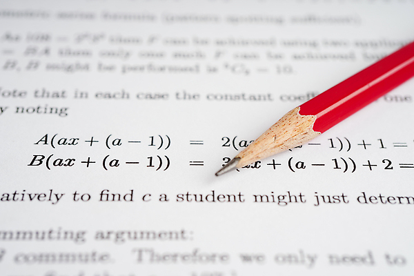 포토 JPG 해외이미지 종이 사람없음 학습 연필 시험 수학 선택 스마트 문제 수학기호 해외202309 해외포토 기호 교육 컨셉 교과목 학용품 필기구 파일형식