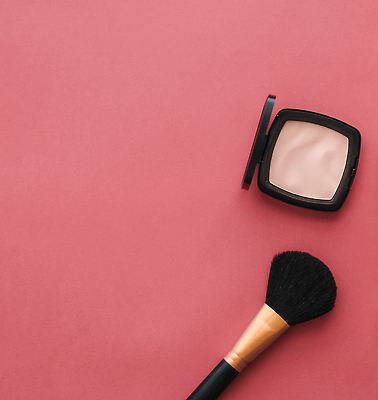 포토 JPG 해외이미지 분홍색 사람없음 하이앵글 화장품 오브젝트 메이크업브러쉬 카피스페이스 해외202309 해외포토 뷰포인트 컬러 뷰티 공백 붓 파일형식