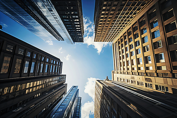 JPG 구름 편집이미지 로우앵글 하늘 빌딩 사람없음 건물 햇빛 도시 편집실사 AI포토 AI콘텐츠 자연요소 건축물 뷰포인트 태양 CG 파일형식