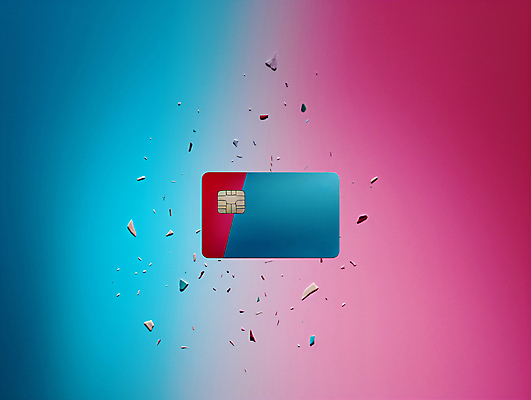 JPG 편집이미지 사람없음 금융 카드 신용카드 파편 디지털합성 마그네틱 목업 편집실사 AI컴퓨터그래픽 AI콘텐츠 경제 CG 파일형식