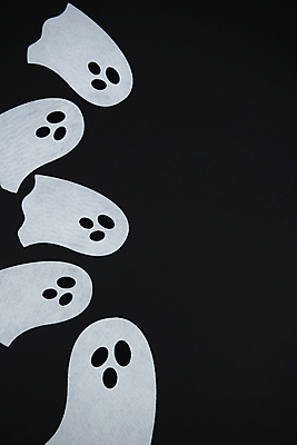 포토 JPG 스튜디오촬영 종이 사람없음 검은색 할로윈 가을 흰색 유령 공포 카피스페이스 국내포토 계절 컬러 실내 공백 파일형식