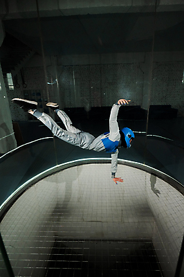 포토 JPG 해외이미지 감정 스포츠 포즈 신체 모션 하늘 수업 바람 기술 실내 한명 미소 취미 운동 점프 흐름 자유 우주비행사 가을 개울 터널 헬멧 스카이다이빙 항공 흥분 다이빙 역동적 낙하산 튜브 곡예비행 무료 중력 혼자 해외202310 해외포토 자연요소 1 계절 교육 길 컨셉 날씨 표정 건강 사람 내부 강 우주 수영 비행 보호장비 익스트림스포츠 수중스포츠 파일형식