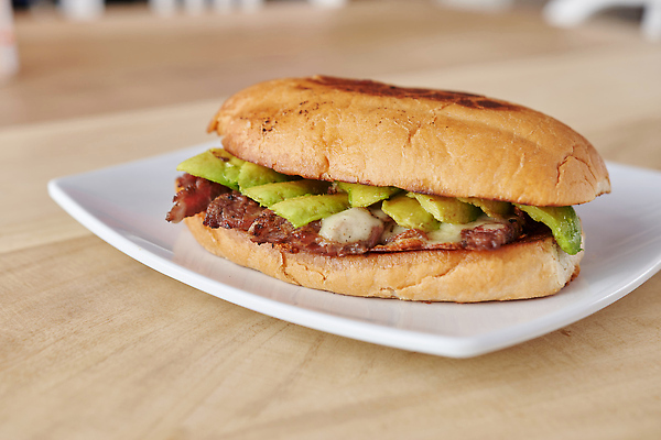 포토 JPG 해외이미지 음식 치즈 샌드위치 육류 사람없음 그림 아보카도 맛있는 해외202310 해외포토 과일 식재료 유제품 파일형식