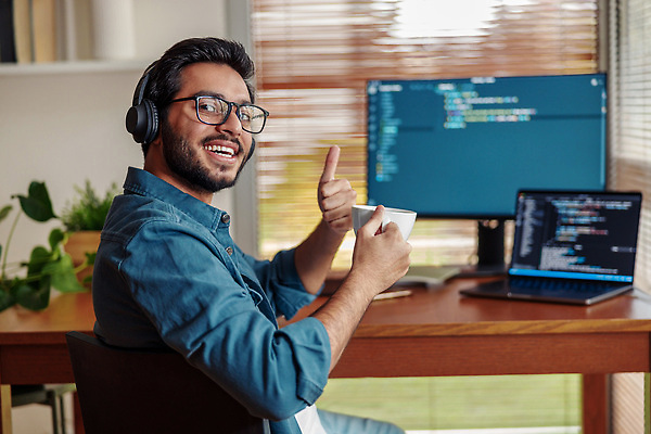 포토 JPG 해외이미지 직업 교육 남자 대학생 인터넷 비즈니스 탁자 노동자 거리 주택 직장 한명 사람 동양인 금융 노트북 학습 컴퓨터 사무실 알약 스크린 공책 정보 타이핑 키보드 업무 비즈니스맨 네트워크 작업실 기술자 디자이너 책상 분석 온라인 블로거 프로그래머 프로그래밍 프리랜서 해외202310 해외포토 1 학생 가구 컨셉 회사 문구용품 인종 건물 경제 전자제품 약 작업 직장인 개발 파일형식