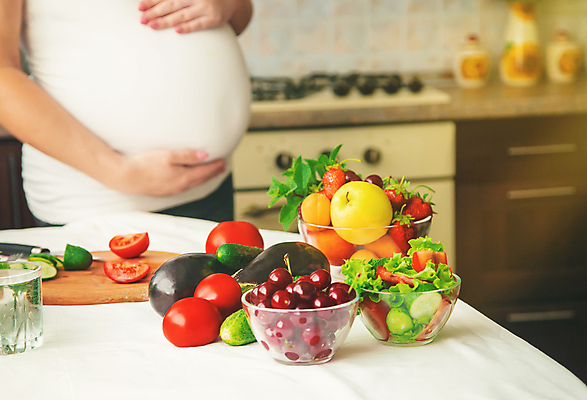 포토 JPG 해외이미지 그릇 여자 행복 잎 토마토 딸기 가지 오이 도마 건강 관리 한명 성인 주방 임산부 임신 체리 물컵 성인여자한명만 해외202310 해외포토 식물 1 식기 감정 채소 과일 주방용품 사람 컵 여자한명만 성인여자만 파일형식