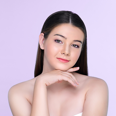 포토 JPG 해외이미지 모델 여자 백그라운드 한명 상반신 성인 앞모습 턱괴기 우아함 피부 성인여자한명만 해외202310 해외포토 1 뷰포인트 컨셉 모션 사람 신체부위 여자한명만 성인여자만 파일형식