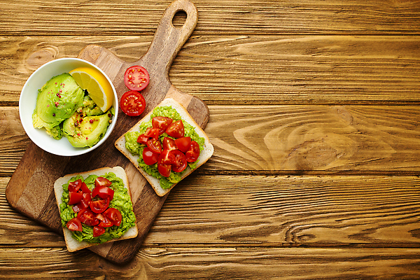 포토 JPG 해외이미지 토마토 사람없음 레몬 식빵 나무바닥 토스트 아보카도 나무도마 카피스페이스 오픈샌드위치 해외202310 해외포토 빵 채소 과일 바닥 도마 샌드위치 목재 공백 파일형식