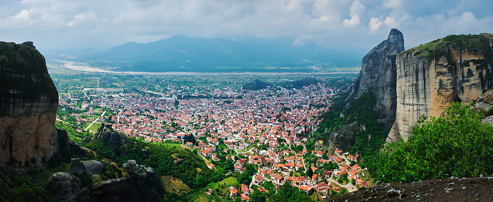 포토 JPG 해외이미지 유럽 자연 산 파노라마 풍경 사람없음 관광지 여행객 마을 암석 도시 그리스 암초 타운 메테오라 해외202310 해외포토 나라 여행 촬영기법 사람 세계문화유산 돌 바위 생태계 파일형식