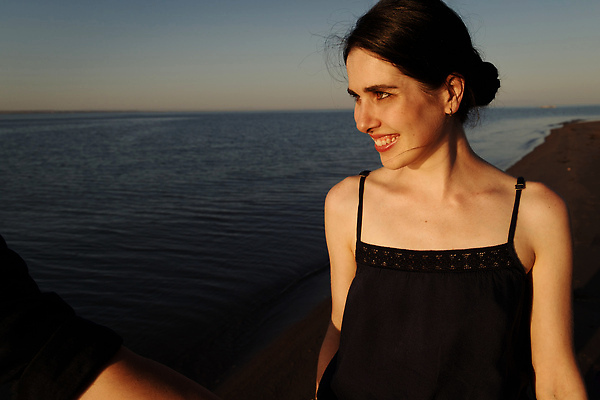 포토 JPG 해외이미지 라이프스타일 커플 행복 바다 여행 가족 자연 놀이 하늘 휴가 사랑 한명 사람 야외 물 파란색 친구 태양 일몰 기쁨 저녁 해외202310 해외포토 자연요소 1 감정 컬러 관계 생활 노을 야간 생태계 파일형식