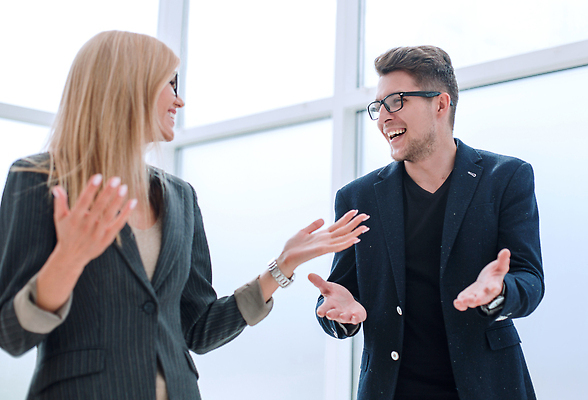 포토 JPG 해외이미지 직업 커플 응시 여자 남자 안경 비즈니스 통신 창문 협력 설계 노동자 새로움 아이디어 함께함 실내 대화 서기 사람 정장 두명 사무실 가리킴 업무 비즈니스맨 비즈니스우먼 자신감 스마트 동료 경영자 창업 문제 소통 경영 정중 해외202310 해외포토 시선 잡화 옷 감정 컨셉 관계 모션 말하기 손짓 내부 작업 직장인 리더 자영업 파일형식