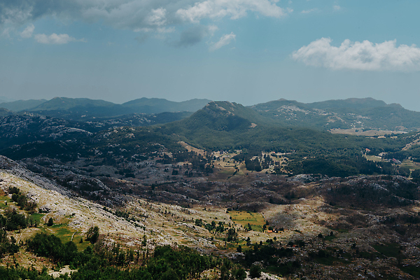 포토 JPG 해외이미지 나무 식물 꽃 컬러 여행 백그라운드 자연 하늘 아침 휴가 산 파노라마 사람없음 야외 초록색 파란색 빛 태양 뷰티 환경 맑음 일몰 하이킹 안개 시골 신선 언덕 알프스 내추럴 수평선 해외202310 해외포토 주간 자연요소 유럽 레저 날씨 촬영기법 노을 생태계 파일형식