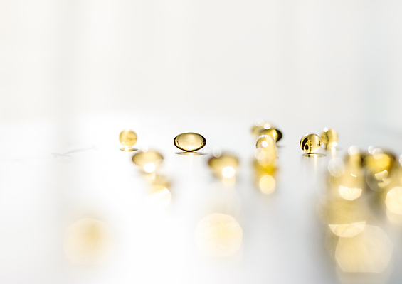 포토 JPG 해외이미지 사람없음 알약 노란색 건강관리 흰색 낟알 영양제 오메가 항생제 해외202310 해외포토 컬러 건강 관리 약 파일형식