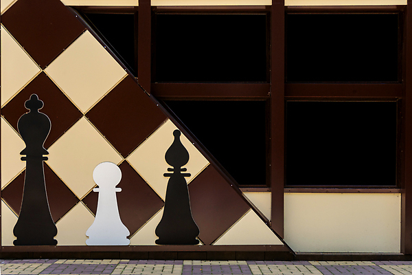 포토 JPG 해외이미지 라이프스타일 디자인 공원 행복 벽 스포츠 백그라운드 패턴 건축양식 자연 놀이 주택 취미 사람없음 야외 건물 목재 장식 초록색 뷰티 노란색 우주 정원 검은색 경쟁 흰색 도시 체스 계획 클럽 정사각형 지역 체스판 스타일 해외202310 해외포토 도형 나무 건축물 공공시설 건축 감정 컬러 컨셉 무늬 재료 생활 생태계 파일형식