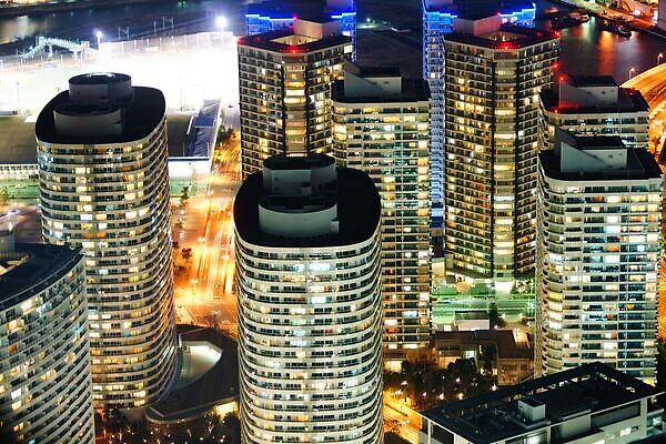 포토 JPG 해외이미지 건축양식 부동산 아파트 주택 풍경 사람없음 세일 일본 도시 도쿄 야간 해외202310 해외포토 자연요소 건축 아시아 건물 재산 파일형식