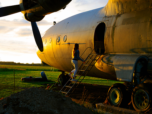 포토 JPG 해외이미지 산업 별 스포츠 사다리 교통시설 사람없음 빛 글로벌 일출 힘 전시 수확 골동품 보호 발사 충돌 은퇴 전시회 속도 복고 군용 싸움 전쟁 패배 제트기 시스템 육군 기어 한조각 공학 고립 구식 그런지 대패 재앙 지원 해외202310 해외포토 자연요소 1 교육 교통 컨셉 농업 모션 비행기 군대 노을 도구 시설 파일형식