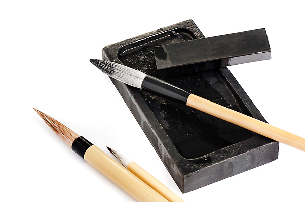 포토 JPG 해외이미지 캐릭터 전통 문화 캘리그라피 문구용품 잉크 미술 동양인 사람없음 펜 일본 검은색 중국 페인트 골동품 공구 기록 붓 그리기 클래식 대나무 흰배경 예술가 페인트붓 고립 옛날 원고 타격 해외202310 해외포토 나무 아시아 컬러 백그라운드 컨셉 모션 문화예술 인종 필기구 흰색 도구 오브젝트 파일형식