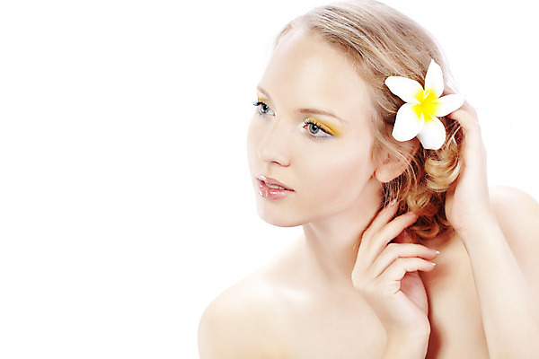 포토 JPG 해외이미지 라이프스타일 여자 꽃 얼굴 휴식 건강 한명 사람 성인 금발 노란색 스파 활발 흰색 신선 누드 피부 순수 아로마 아로마테라피 테라피 내추럴 고립 돌봄 완벽 의료성형뷰티 해외202004 관능적 해외포토 식물 1 헤어스타일 컬러 컨셉 모션 생활 신체부위 뷰티 파일형식