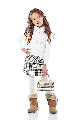 포토 JPG 해외이미지 모델 드레스 옷 행복 어린이 포즈 가방 부츠 실내 한명 사람 치마 유행 흰색 도시 화려 만족 고립 완벽 정중 스타일 해외202004 해외포토 1 잡화 감정 컬러 신발 컨셉 하의 내부 파일형식