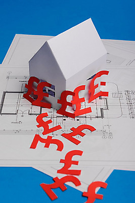 포토 JPG 해외이미지 디자인 종이 백그라운드 컨셉 돈 비즈니스 새로움 주택 사람없음 건물 쌓기 저축 재산 구매 계획 건축가 오브젝트 투자 대출 해외202004 해외포토 직업 건축물 모션 금융 쇼핑 파일형식