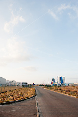 포토 JPG 해외이미지 외관 산업 음식 백그라운드 패턴 비즈니스 건축양식 공장 자연 하늘 추상 새로움 직장 사람없음 야외 건물 파란색 문 화물 창고 질감 상업 수납 분배 철강 해외202004 해외포토 건축물 건축 컬러 컨셉 무늬 회사 공업 운송업 생태계 파일형식