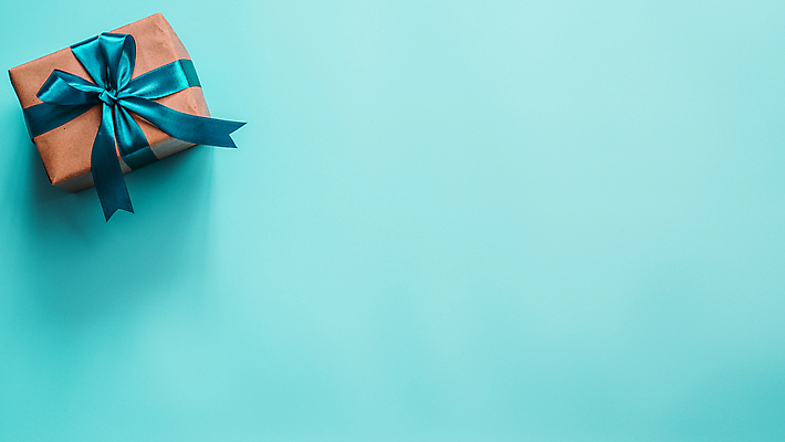 포토 JPG 해외이미지 디자인 배너 기념일 리본 종이 백그라운드 크리스마스 겨울 포장 텍스트 벽지 휴가 새로움 선물 풍경 사람없음 장식 가로 초록색 파란색 상자 우주 축제 놀람 생일 플랫 정상 12월 연도 상패 파란배경 위치 패키지 터키석 포장소품 카피스페이스 해외202004 해외포토 계절 감정 컬러 컨셉 표정 이벤트 공백 날짜 보석 상_우승 오브젝트 포장재료 파일형식