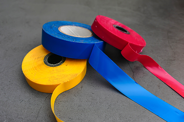 포토 JPG 해외이미지 직업 산업 컬러 조각 백그라운드 포장 노동자 사람없음 빨간색 파란색 세트 컬러풀 노란색 상점 힘 장비 회색 공구 악단 원형 수리 닫기 보호 상품 플라스틱 오브젝트 합성 롤 테이프 고정 자궁 고무 얼레 감싸기 어려움 잠금해제 접착제 해외202310 해외포토 도형 음악 컨셉 모션 재질 문구용품 도구 장기_의학 풀_접착제 파일형식