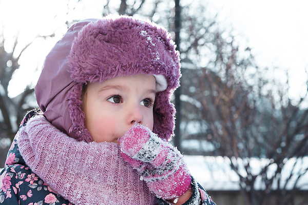 포토 JPG 해외이미지 백인 라이프스타일 응시 공원 여자 행복 감정 얼굴 어린이 백그라운드 크리스마스 겨울 가족 모션 휴가 선물 한명 미소 사람 야외 뷰티 유행 추위 흰색 아기 작음 만족 주기 서리 혼자 해외202310 해외포토 서양인 1 시선 계절 공공시설 기념일 컬러 관계 표정 생활 신체부위 크기 파일형식