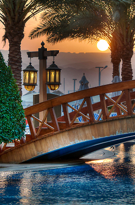 포토 JPG 해외이미지 라이프스타일 여행 오렌지 우산 하늘 호텔 휴가 휴식 산 손바닥 사람없음 물 여름 파란색 태양 뷰티 맑음 일몰 흰색 전원 램프 물가 휴게실 저녁 휴양지 파라다이스 해외202310 해외포토 자연요소 손 계절 컬러 컨셉 과일 숙소 날씨 조명 풍경 생활 노을 장소 전기에너지 야간 파일형식