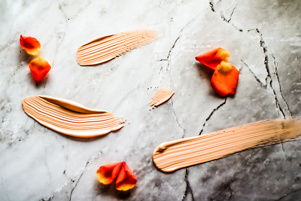 포토 JPG 해외이미지 꽃잎 백그라운드 사람없음 화려 크림 질감 파운데이션 해외202310 해외포토 꽃 컨셉 화장품 파일형식