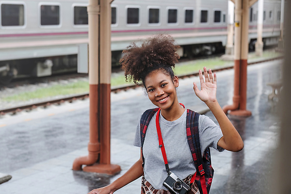 포토 JPG 해외이미지 모델 학생 응시 남자 행복 여행 의자 배낭 창문 교통시설 모션 모바일 휴식 한국 실내 가면 한명 사람 앉기 20대 30대 스마트폰 핸드폰 일본 기쁨 자유 승차 스마트 흥분 출퇴근 주말 단상 통근 스타일 카피스페이스 해외202310 해외포토 1 시선 감정 아시아 가구 교통 컨셉 가방 비즈니스 청년 내부 장년 전자제품 스마트기기 공백 시설 출근 파일형식