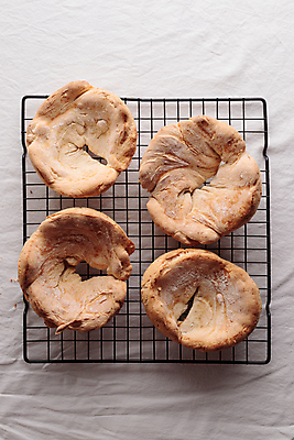 포토 JPG 해외이미지 사람없음 페스츄리 핸드메이드 식힘망 해외202310 해외포토 빵 주방도구 제빵도구 파일형식