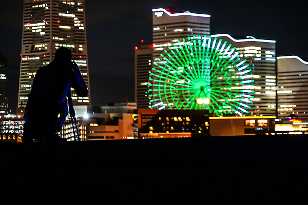 포토 JPG 해외이미지 해외 라이프스타일 실루엣 그림자 사람 사람없음 건물 빛 도시풍경 항구 고층빌딩 도시 야간 해외202310 해외포토 자연요소 건축물 교통시설 촬영기법 풍경 빌딩 생활 파일형식