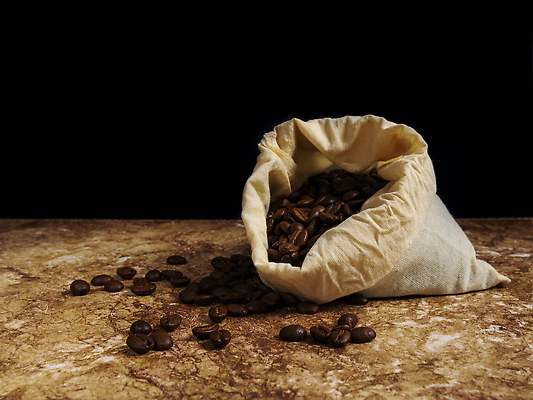 포토 JPG 해외이미지 식물 커피 음료 음식 백그라운드 컨셉 가방 탁자 아침 콩 씨앗 사람없음 목재 농작물 갈색 검은색 어둠 카페 에너지 신선 뜨거움 닫기 맛 아침식사 낟알 굽기 삼베 질감 아로마 캔버스 자루 그라인더 향 카푸치노 에스프레소 내추럴 단절 모카 양조 옛날 카페인 해외202310 해외포토 주간 나무 잡화 컬러 가구 농업 재료 모션 곡류 상점 식사 구이 커피용품 파일형식 천_직물