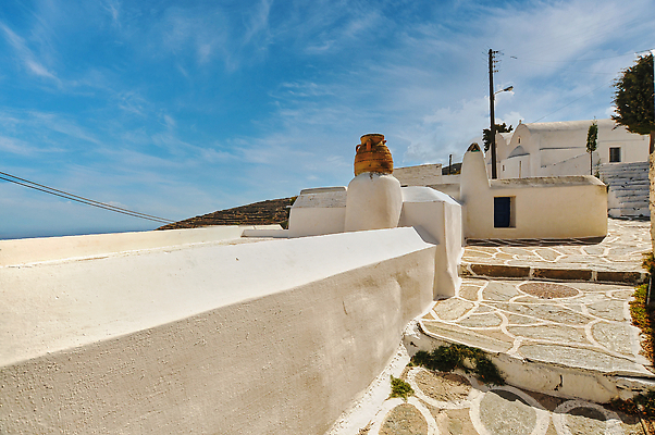 포토 JPG 해외이미지 나무 전통 외관 도로 벽 섬 여행 백그라운드 건축양식 자연 하늘 휴가 거리 주택 풍경 사람없음 야외 건물 여름 도시풍경 마을 환경 발코니 도시 보행자 보행로 도심 그리스 타운 이웃 그리스인 랜드마크 해외202310 해외포토 서양인 식물 건축물 계절 건축 유럽 길 교통시설 생태계 파일형식